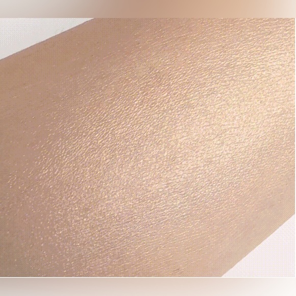 jelly pong pong Cosmetics
Lustrelux - Glow Primer - Picture 11 of 13